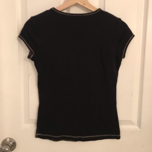 Women’s tee - Picture 5 of 7